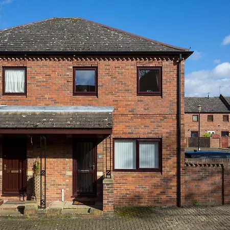 Holiday home Fewster Way Townhouse *